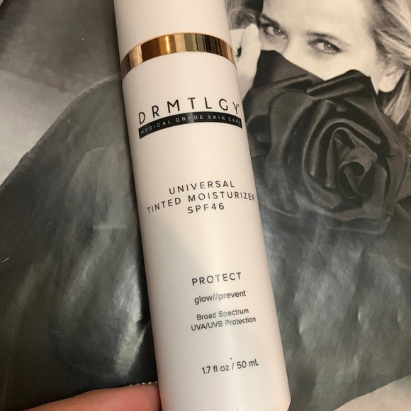 🔥Universal Tinted Moisturizer SPF 46 - Picture 3 of 3